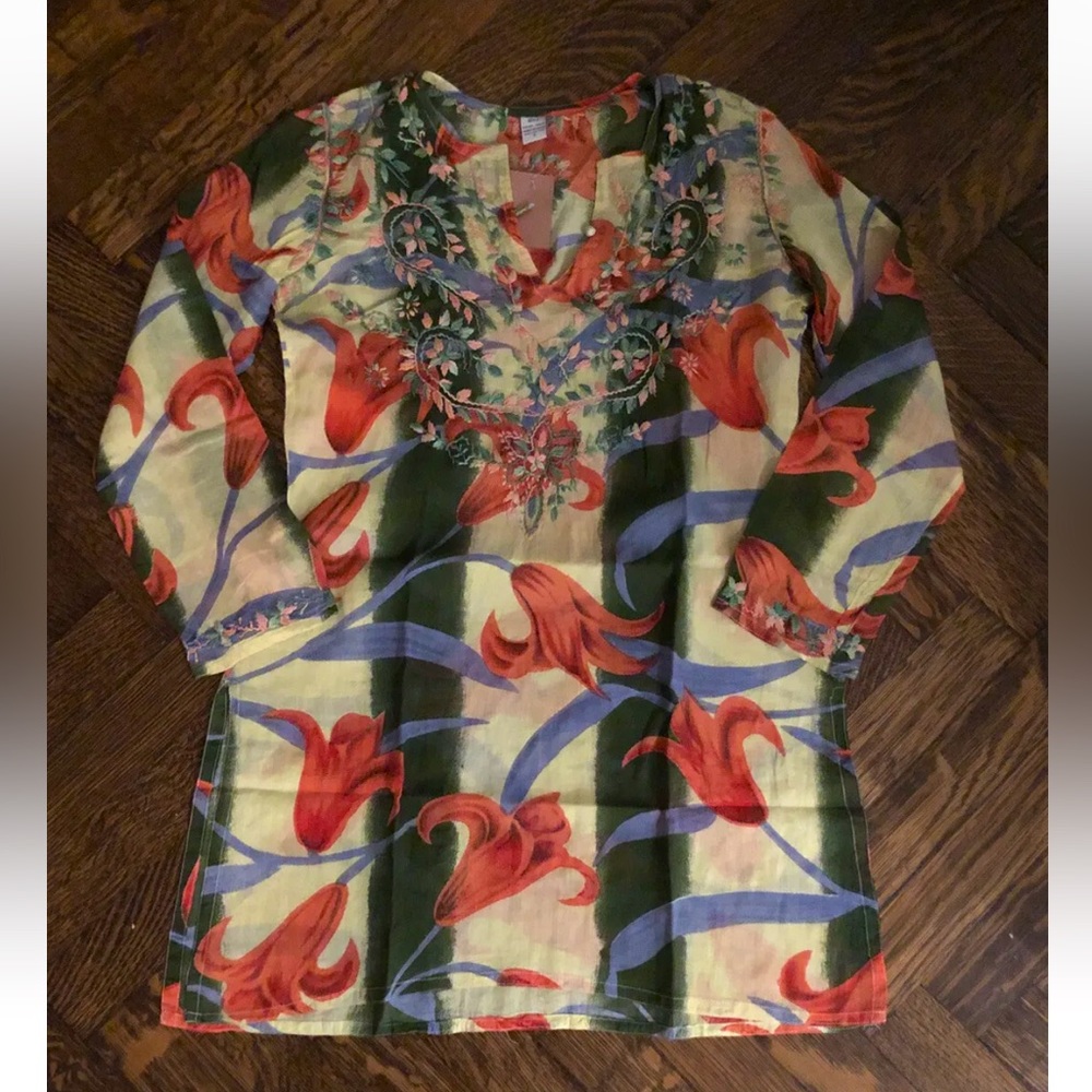 New. RAJ Women’s Long Sleeve Floral Embroidered Beach Cover Up Size S